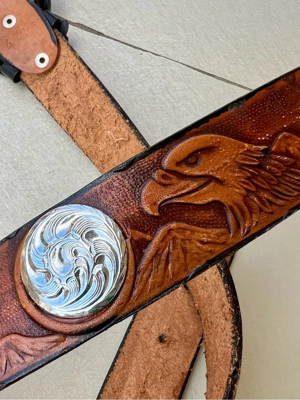 Hand-Tooled Brown Leather Men’s Belt with Native Chief Buckle